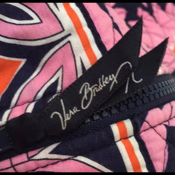 Vera Bradley Small Duffle! - Picture 3 of 3